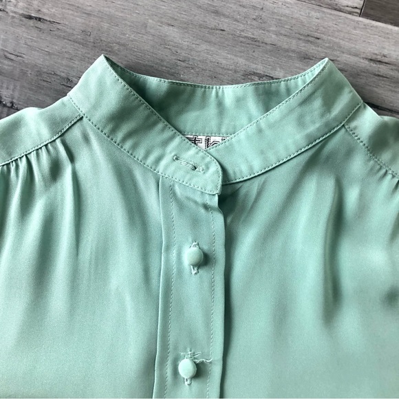 Vintage 70s-80s St. John Seafoam Button Front Long Sleeve Blouse - Picture 8 of 15
